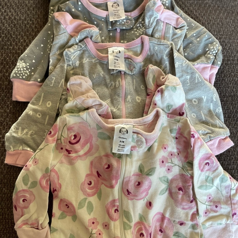 Gerber 3 Pack Baby Footie Pajamas 🩷🤍🩶 EUC